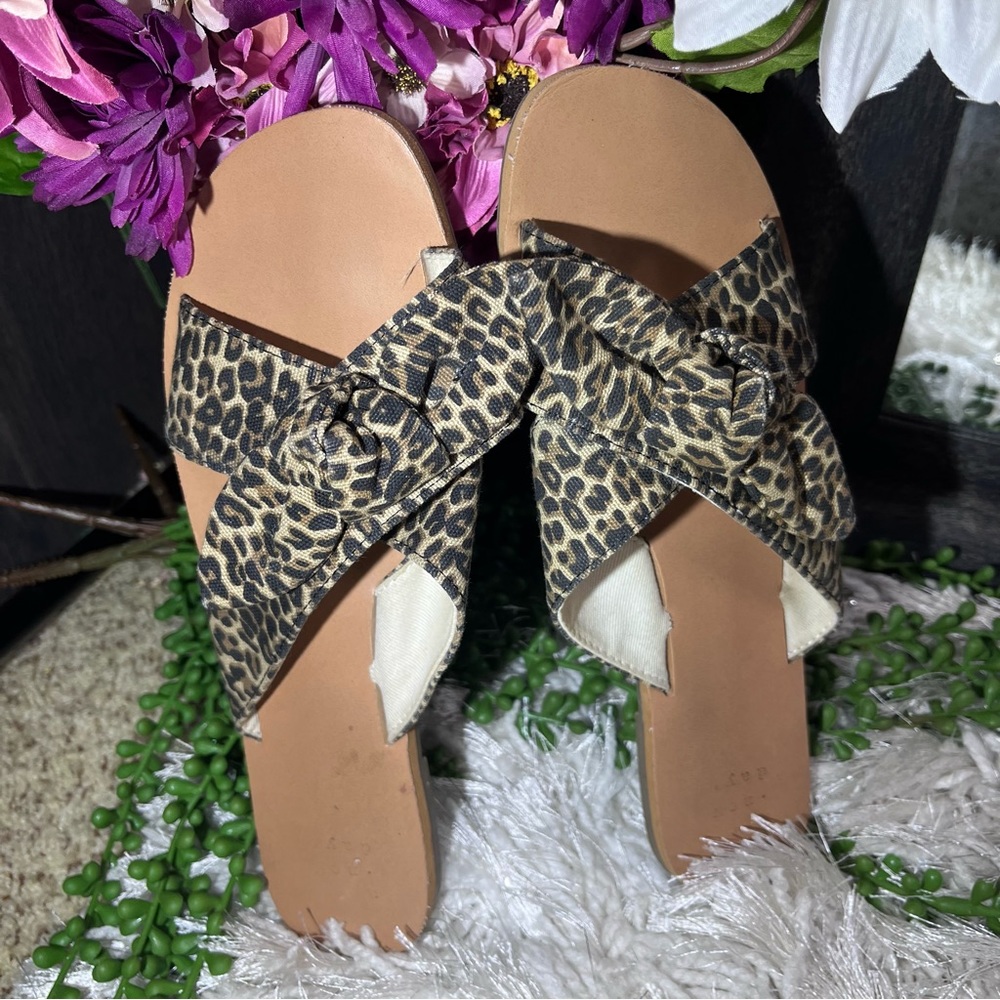 -🌸5/$25🌸A New Day Leopard Printed Bow Detail Slide On Flip Flops Size 7.5 - Picture 3 of 13